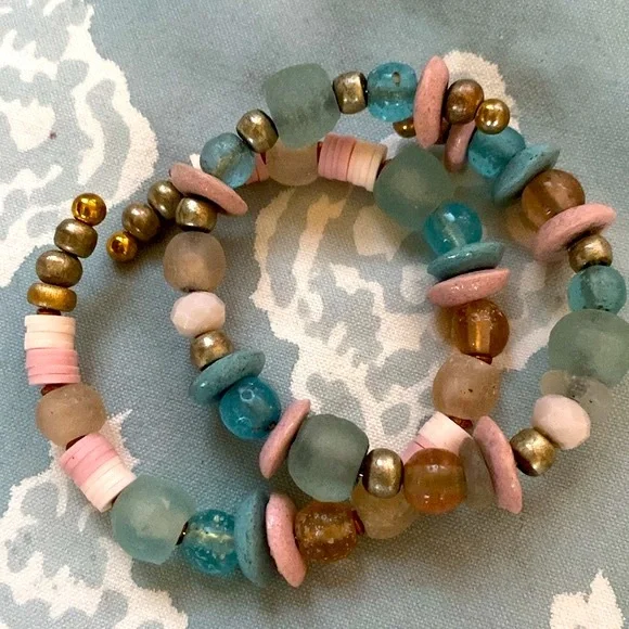 2 piece Handmade bracelet set /stack, in beachy blues. And pinks - Picture 3 of 14